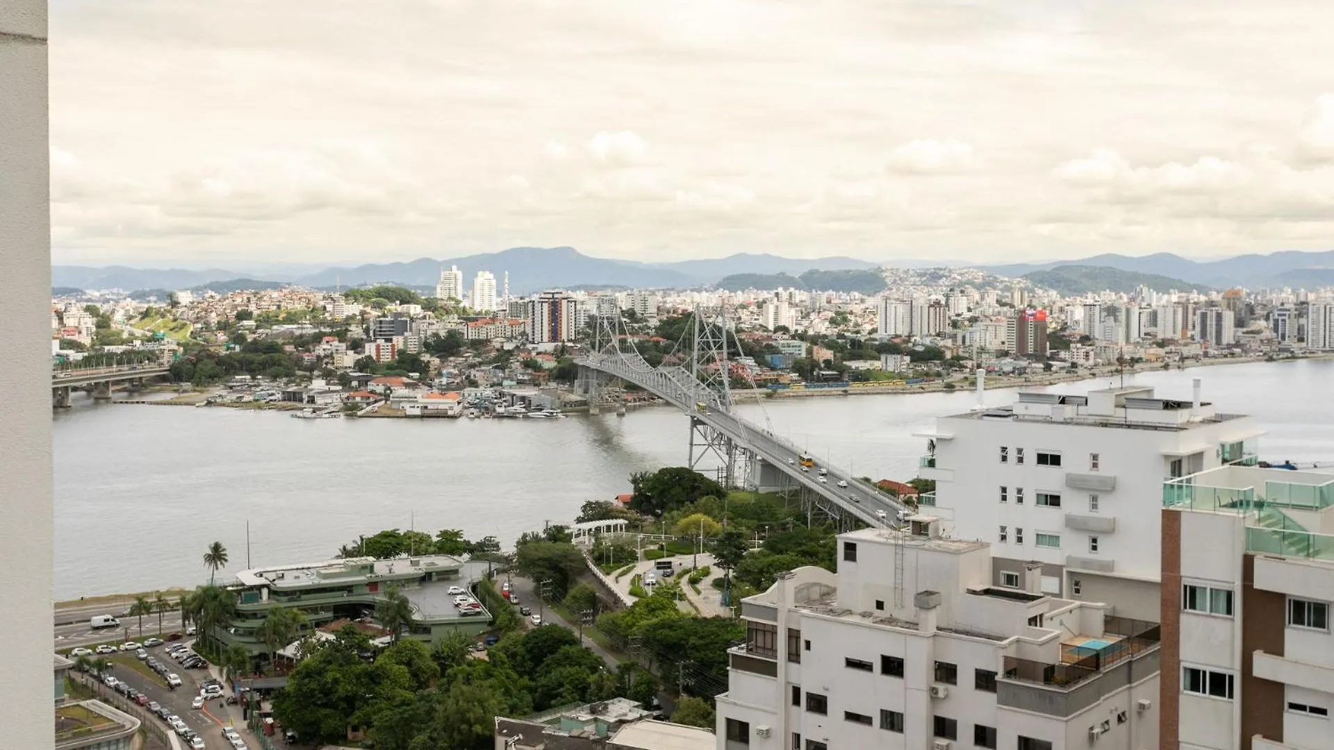 Appartement Loft Moderno C/ Vista Da Ponte Hercilio Fh8972 Florianópolis